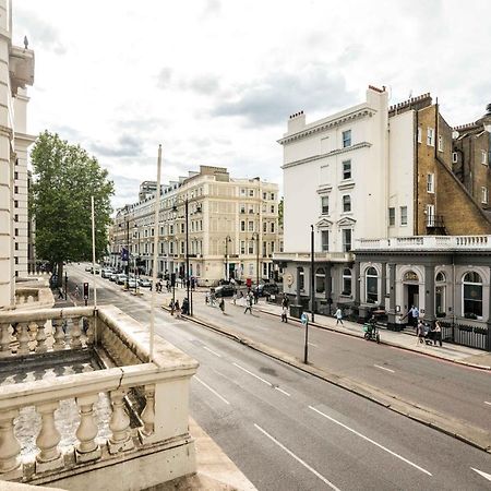 Four Beds By The Station Apartment London Bagian luar foto