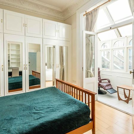 Four Beds By The Station Apartment London Bagian luar foto